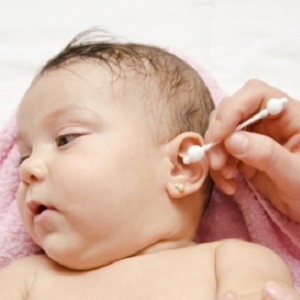  чистим уши новорожденному